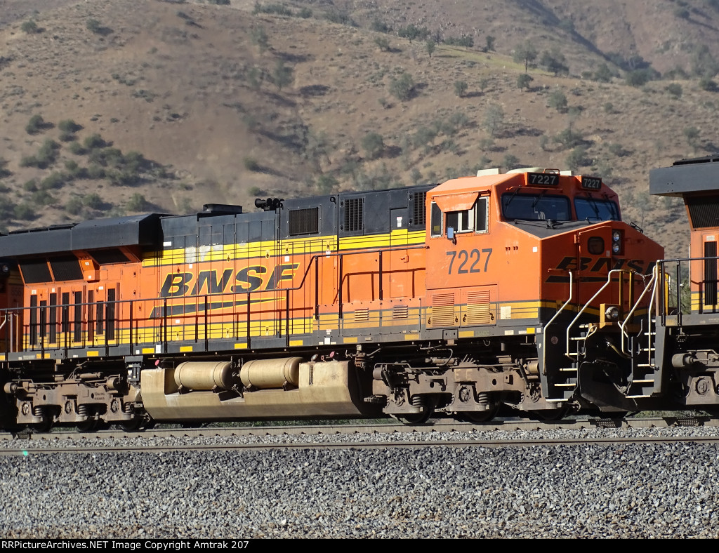 BNSF 7227